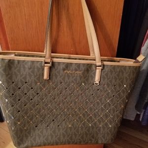 Michael kors tote
